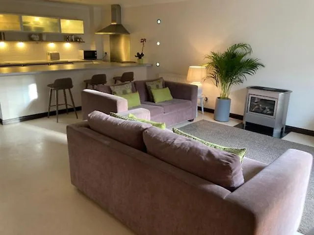 Aaron Glen Apartments Edinburgh