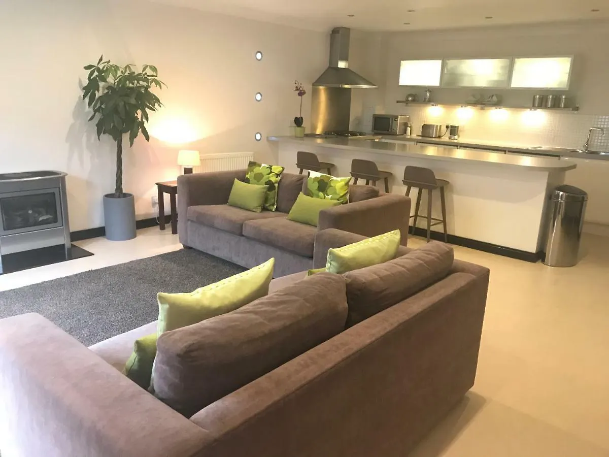 Aaron Glen Apartments Edinburgh
