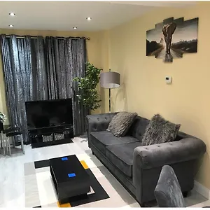 Modern & Convenient , Belfast United Kingdom