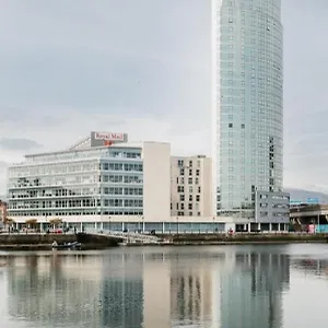 Best City Views, Sleeps 6, Fabulous Interiors , Belfast United Kingdom